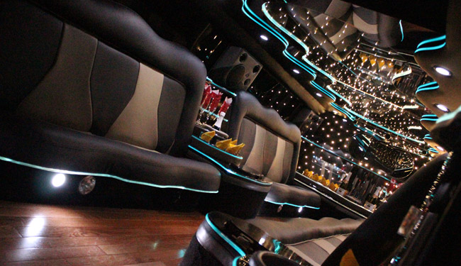 Jackson, MI, luxury transportation for a 20 passenger limo group
